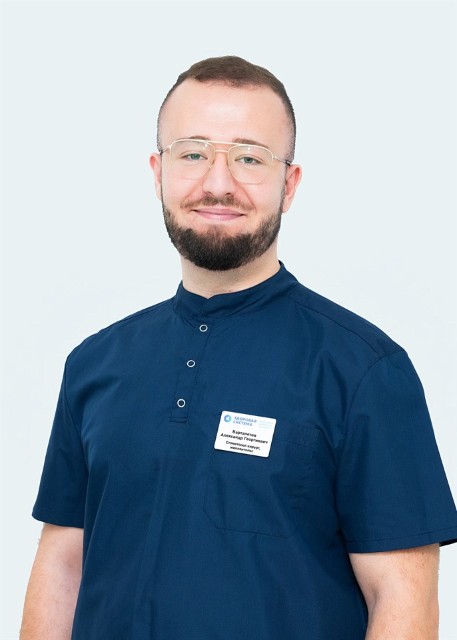 Вартапетов Александр Георгиевич - стоматолог-хирург, имплантолог