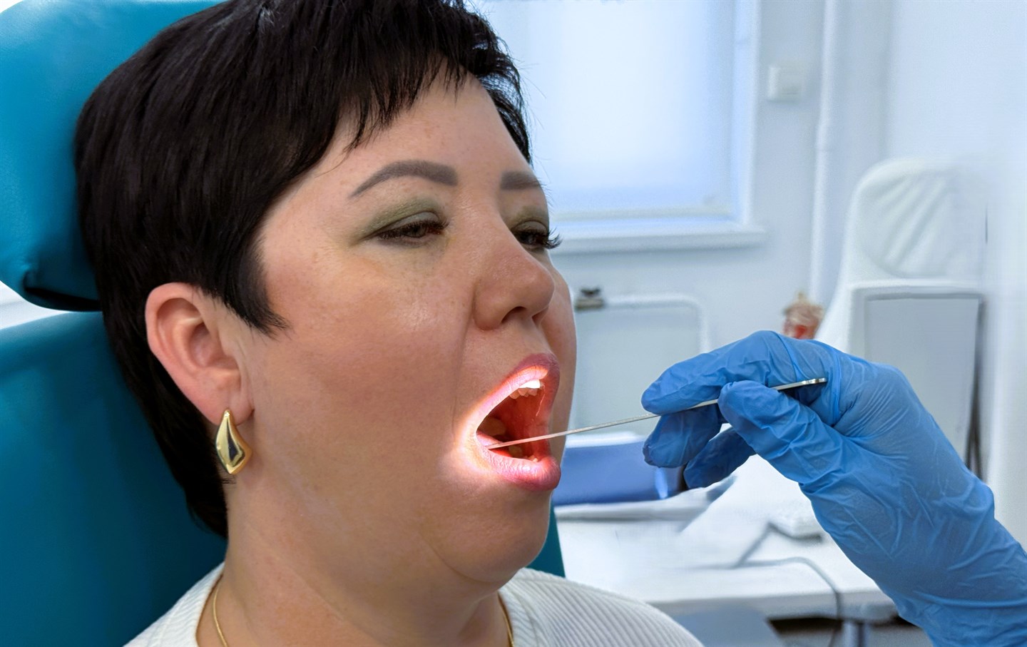 Слизь в горле или синдром постназального затекания