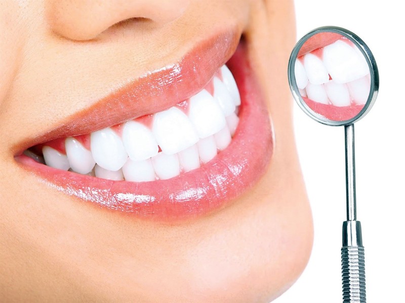 Белоснежная улыбка со скидкой 6 000 ₽!