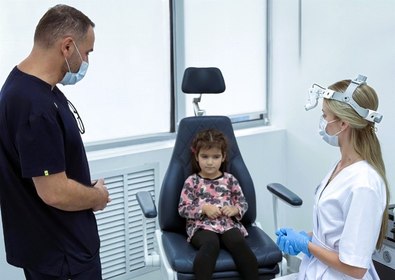 Острый средний отит с экссудатом на фоне гипертрофии аденоидов у ребенка дошкольного возраста