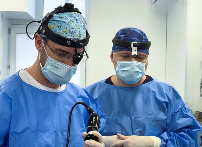 Эндоскопическая шейверная аденотомия у ребенка с гипертрофией аденоидов 3 степени