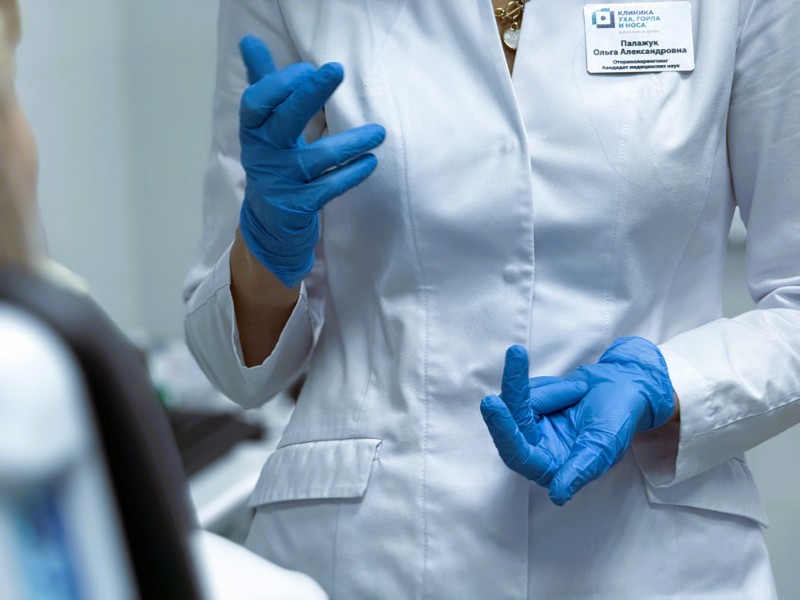 Лечение постоперационного паралича гортани после резекции щитовидной железы 