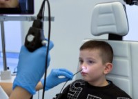 Эндоскопическое обследование носа у детей при помощи гибкого эндоскопа