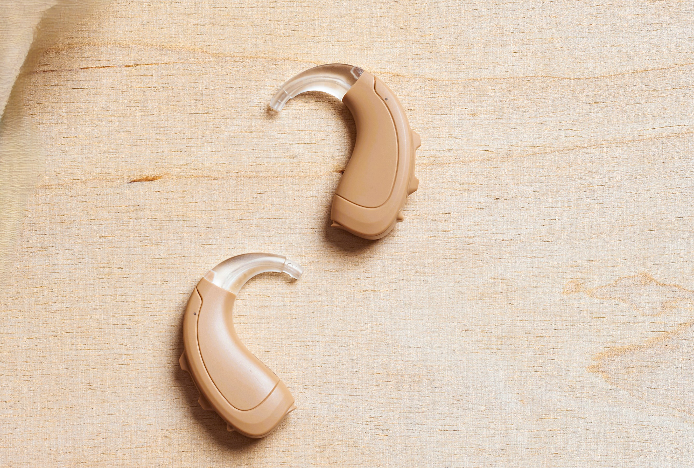 Слуховой аппарат дорогой