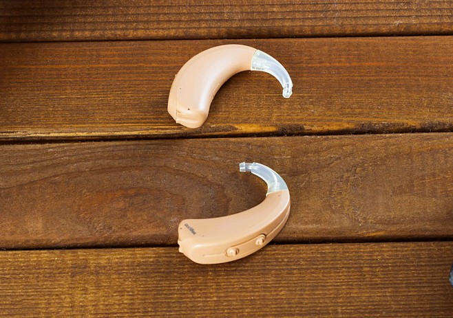 Преимущества бинаурального слухопротезирования