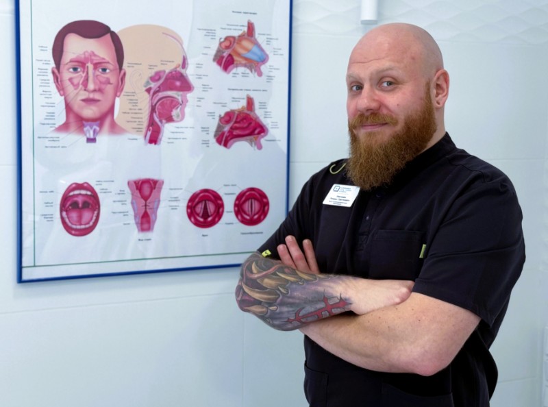 Двусторонний хронический наружный диффузный отит на фоне неуточненного аутоимунного заболевания