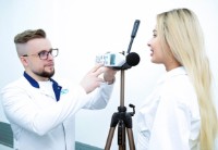 17 апреля приглашаем коллег на конференцию «День голоса» в «Клинику уха, горла и носа»